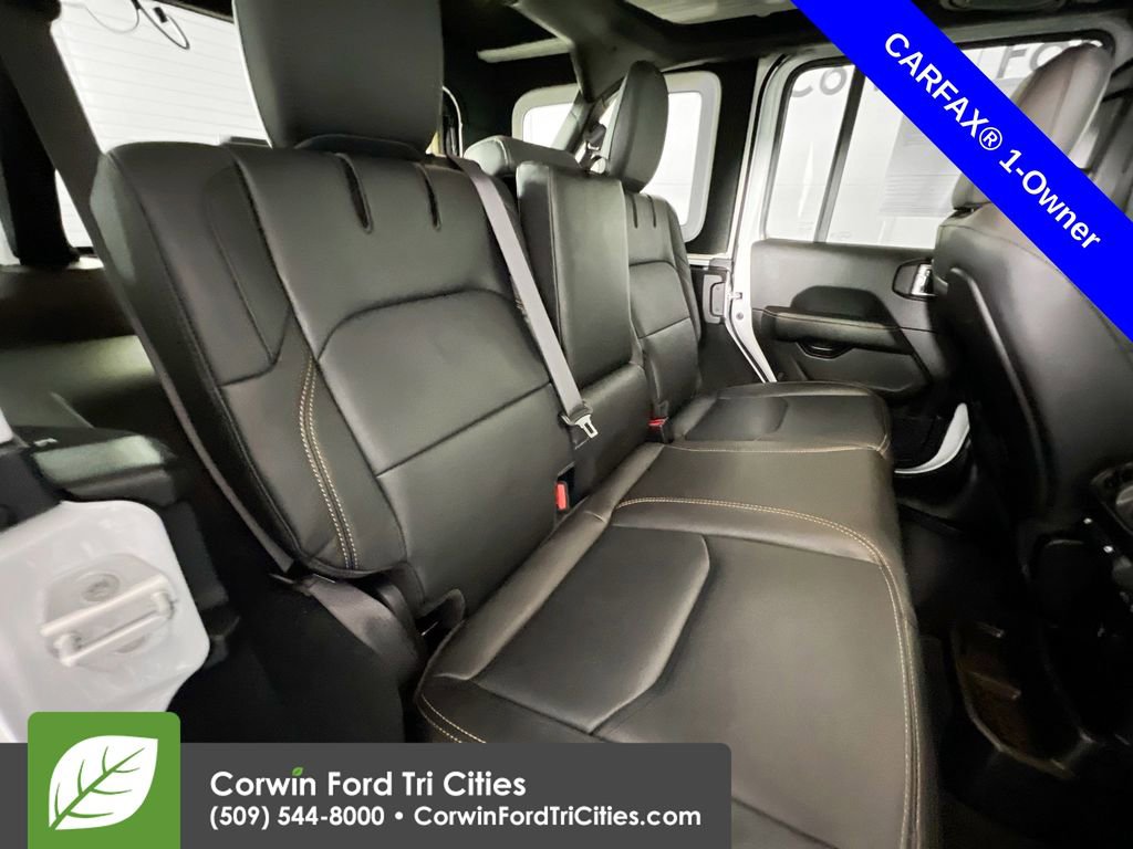 Used 2024 Jeep Wrangler Unlimited Sahara w/ Technology Group image 14