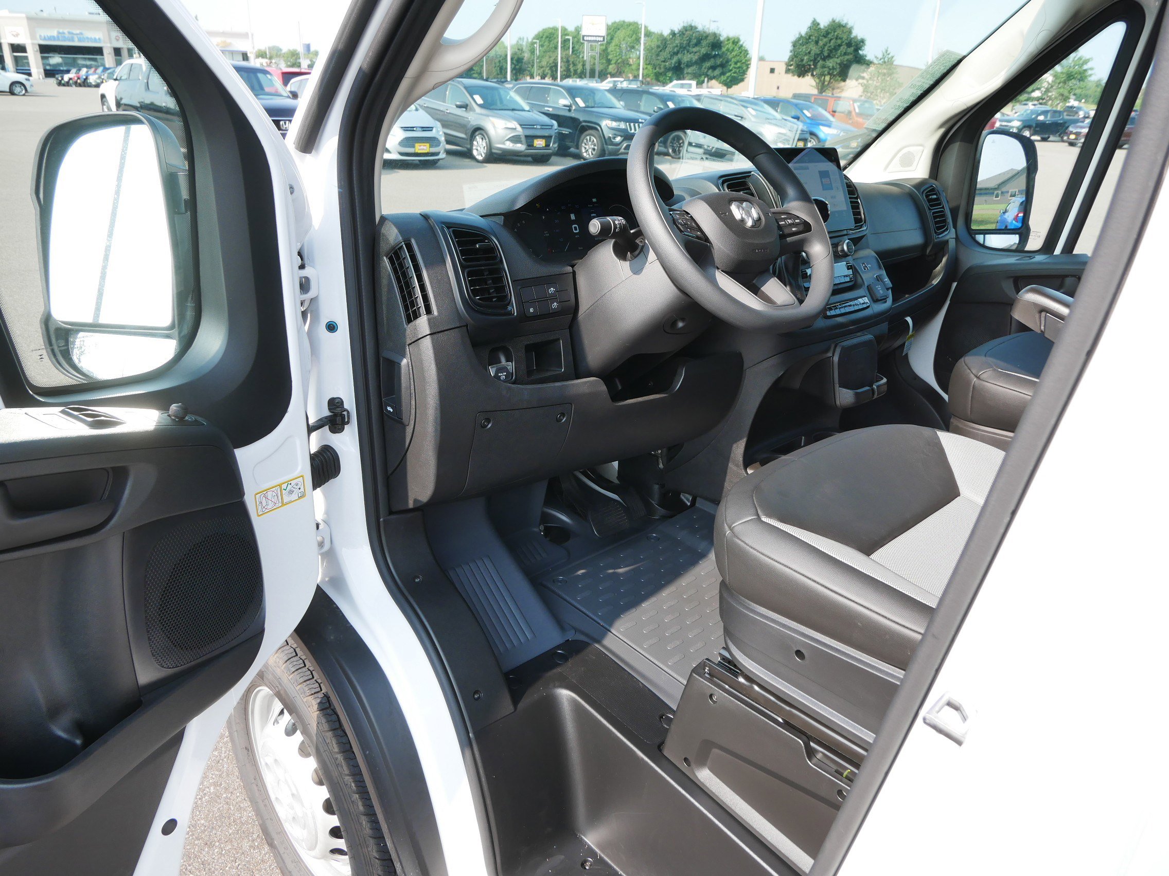 New 2025 RAM ProMaster 3500 w/ Premium Convenience Group image 6