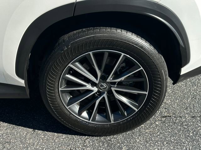 Used 2024 Lexus NX 250 FWD w/ Towing Package (2000 Lbs) image 11