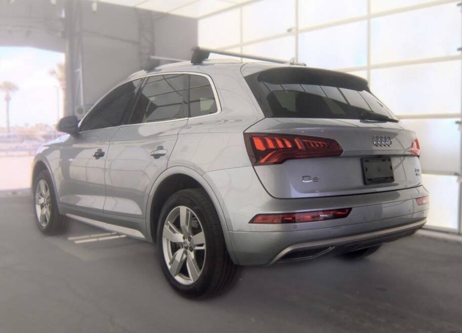 Used 2018 Audi Q5 2.0T Premium Plus w/ Premium Plus Package AWD/4WD image 3