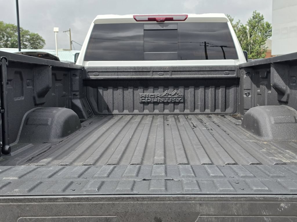 Used 2024 Chevrolet Silverado 3500 High Country w/ Technology Package AWD/4WD image 33