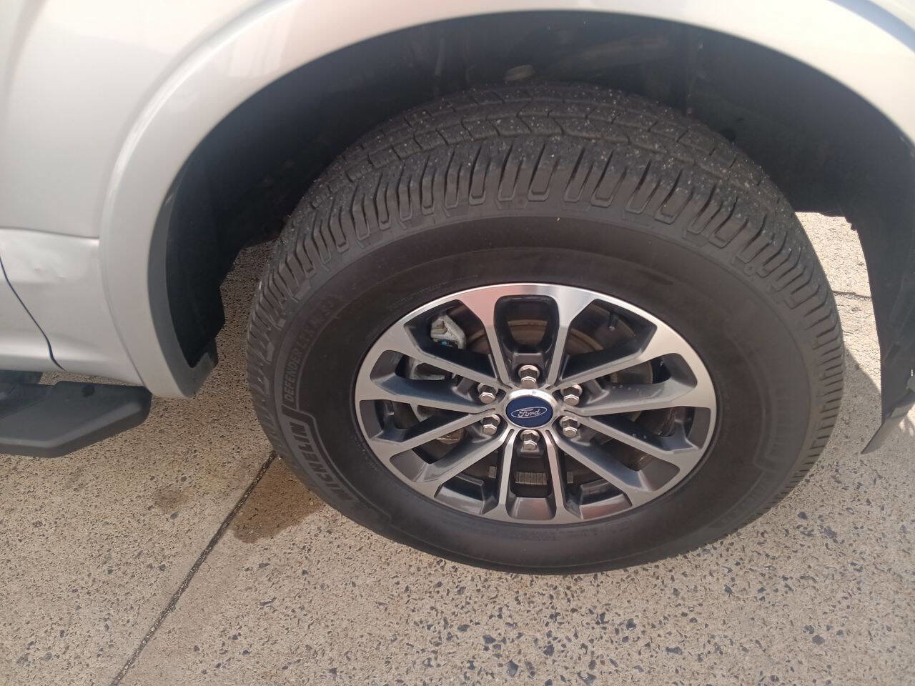 Used 2018 Ford F150 XLT w/ Equipment Group 302A Luxury image 7