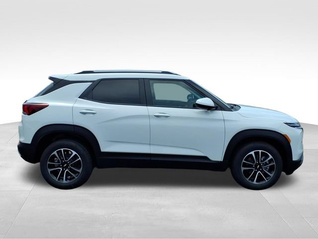 New 2026 Chevrolet TrailBlazer LT FWD image 2