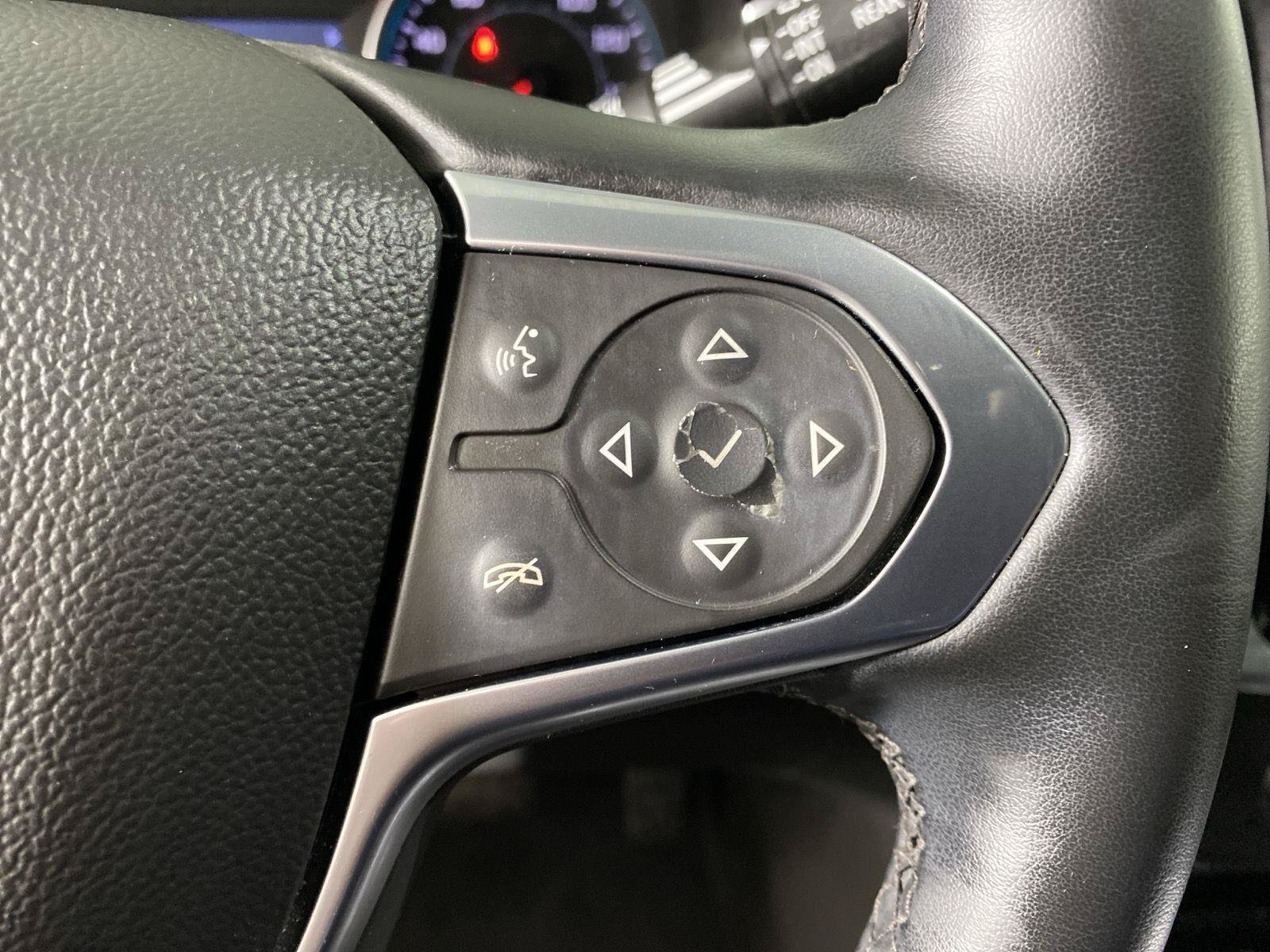 Used 2023 Chevrolet Traverse LT AWD/4WD image 23