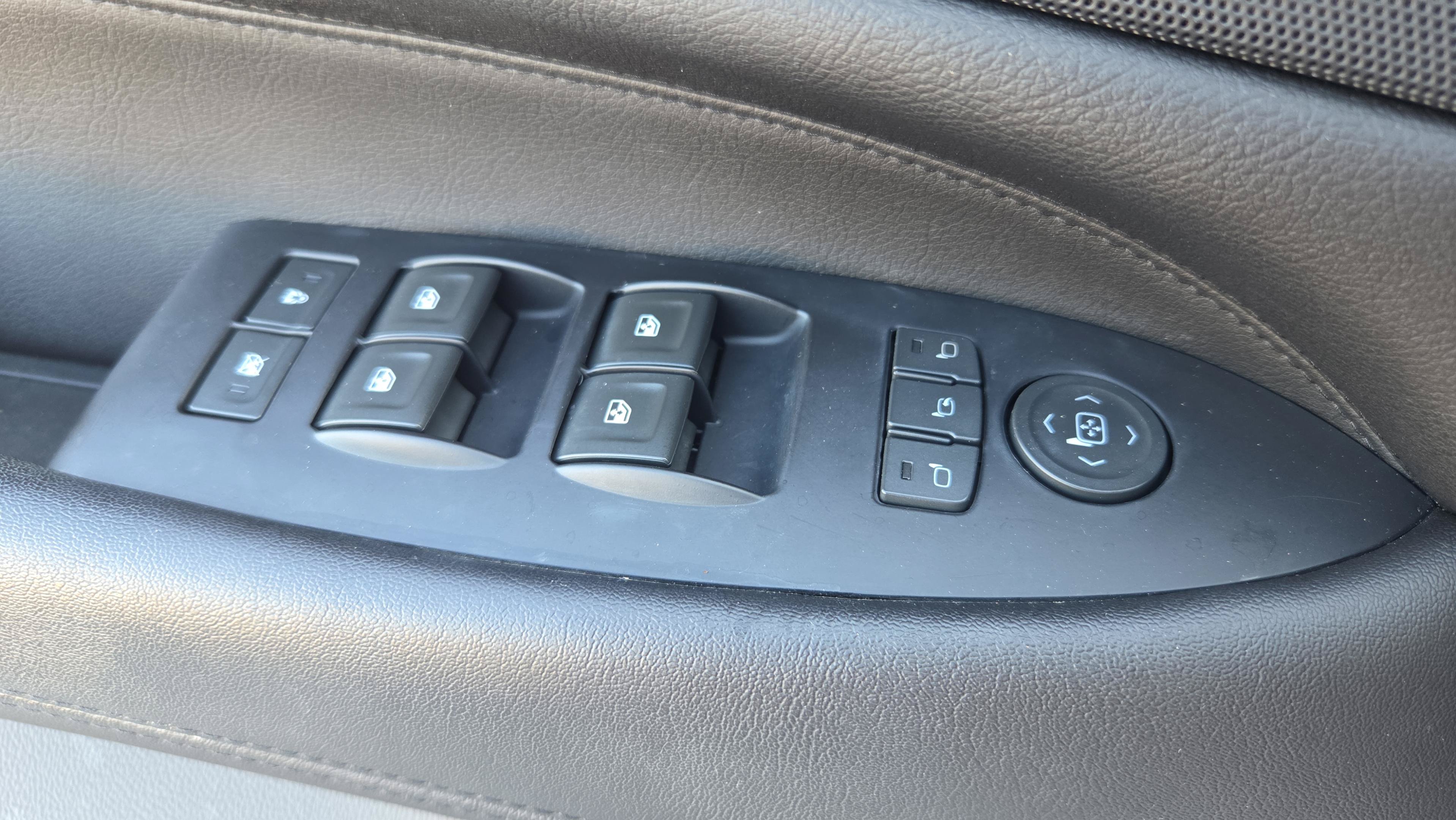 Used 2019 Cadillac Escalade Luxury RWD image 29