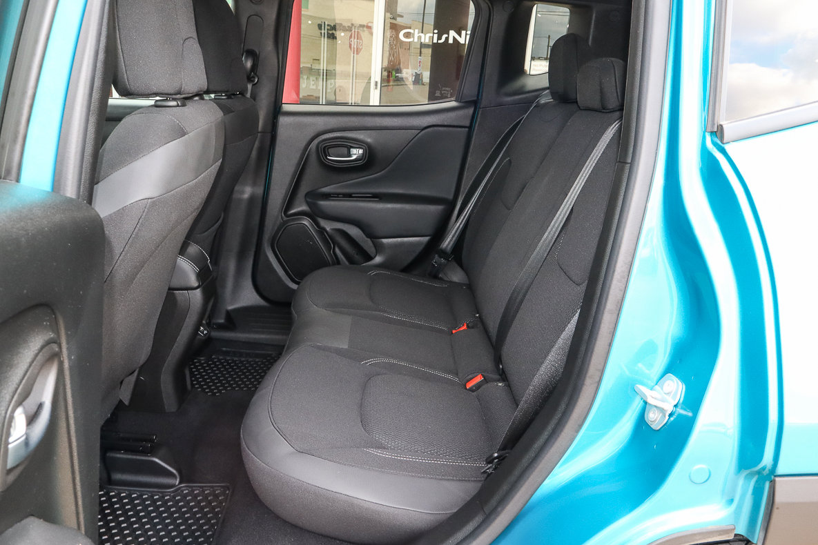 Used 2022 Jeep Renegade Altitude image 8