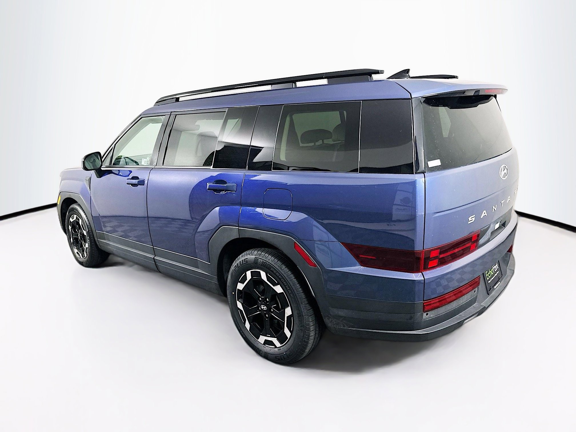 Used 2025 Hyundai Santa Fe SEL FWD image 5