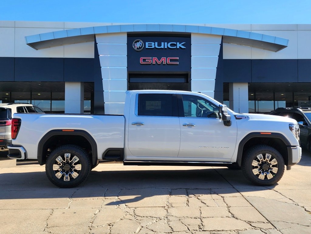 New 2026 GMC Sierra 2500 Denali w/ Denali Reserve Package image 2