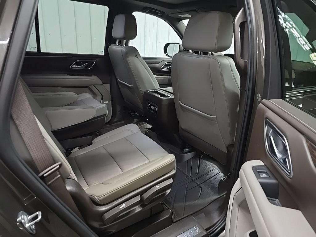 Used 2021 Chevrolet Tahoe LT w/ LT Signature Package AWD/4WD image 18