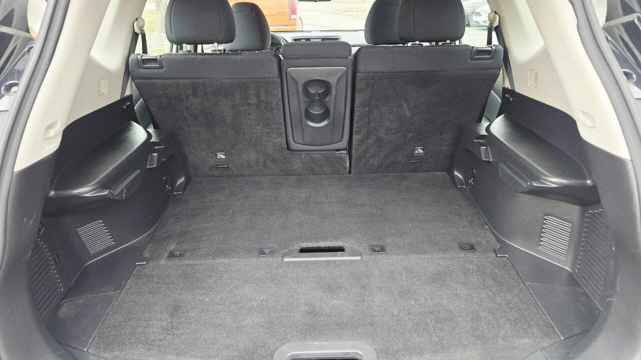 Used 2017 Nissan Rogue S image 12