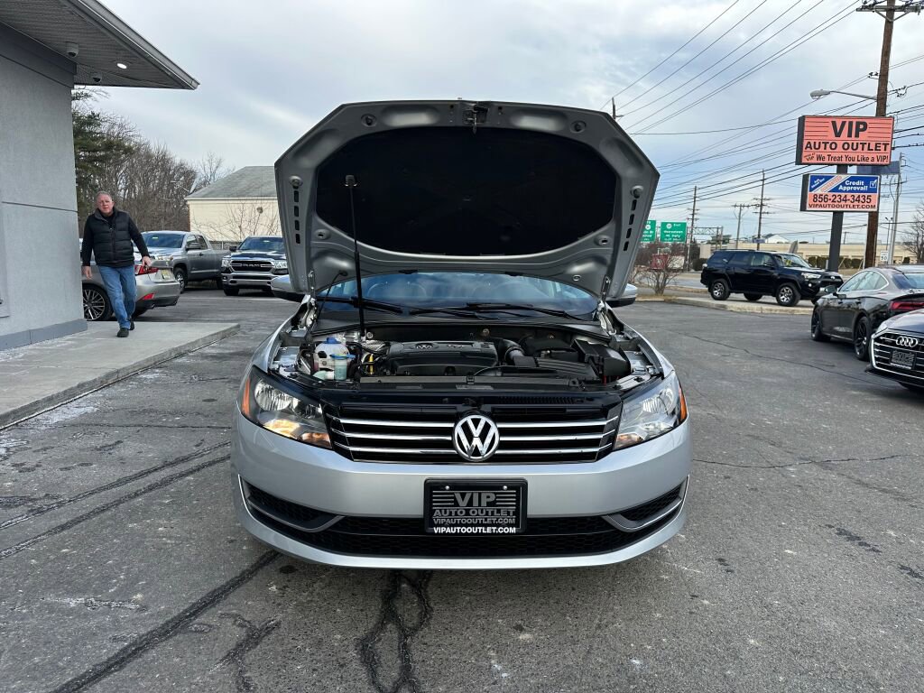 Used 2014 Volkswagen Passat 1.8T Wolfsburg Edition image 29