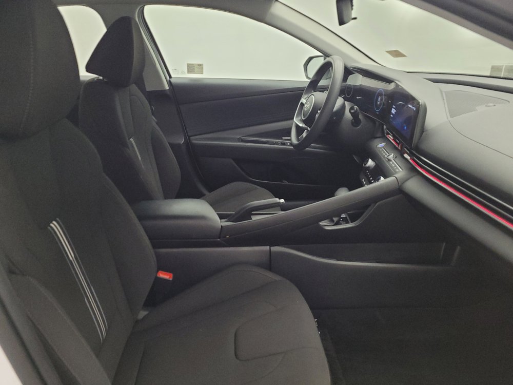 Used 2024 Hyundai Elantra SEL FWD image 21