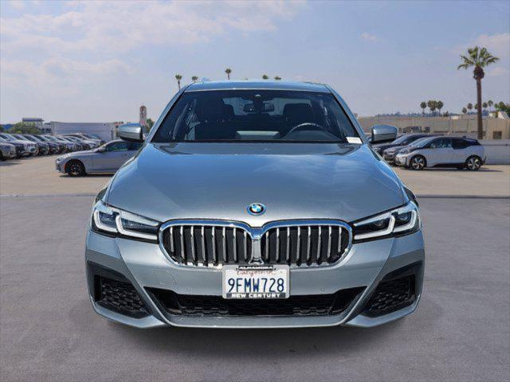 Used 2023 BMW 530e w/ M Sport Package RWD image 2