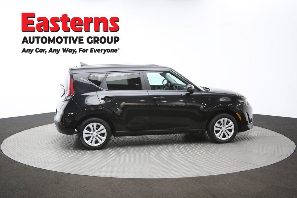 Used 2023 Kia Soul LX image 68