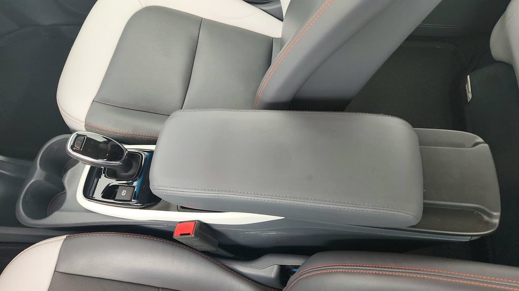 Certified 2019 Chevrolet Bolt Premier w/ Infotainment Package FWD image 18