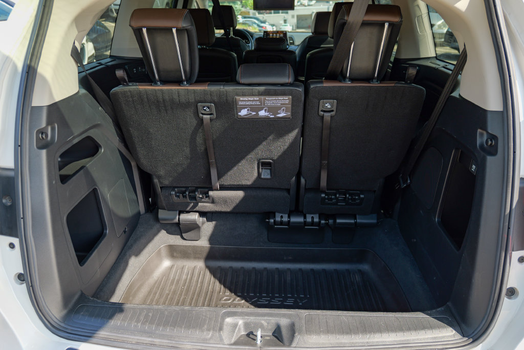 Used 2025 Honda Odyssey Elite image 61