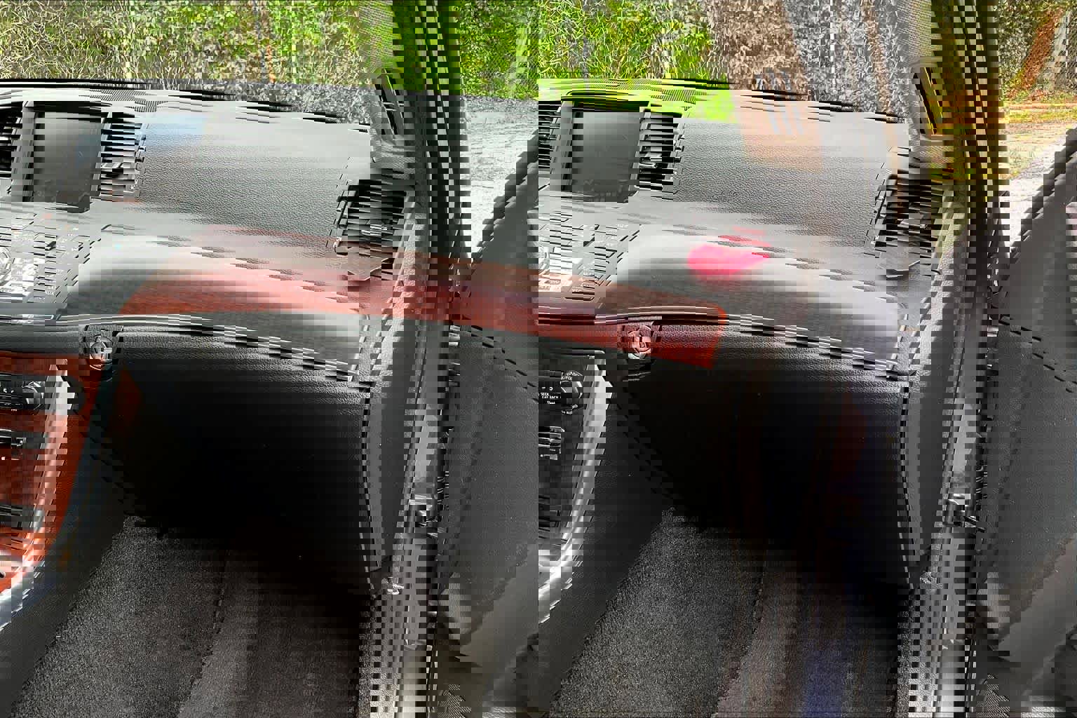 Used 2009 INFINITI M45 x w/ Technology Pkg image 18