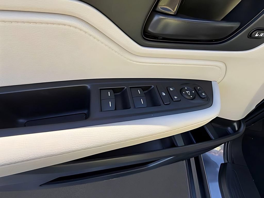 Used 2025 Honda Odyssey EX-L image 15