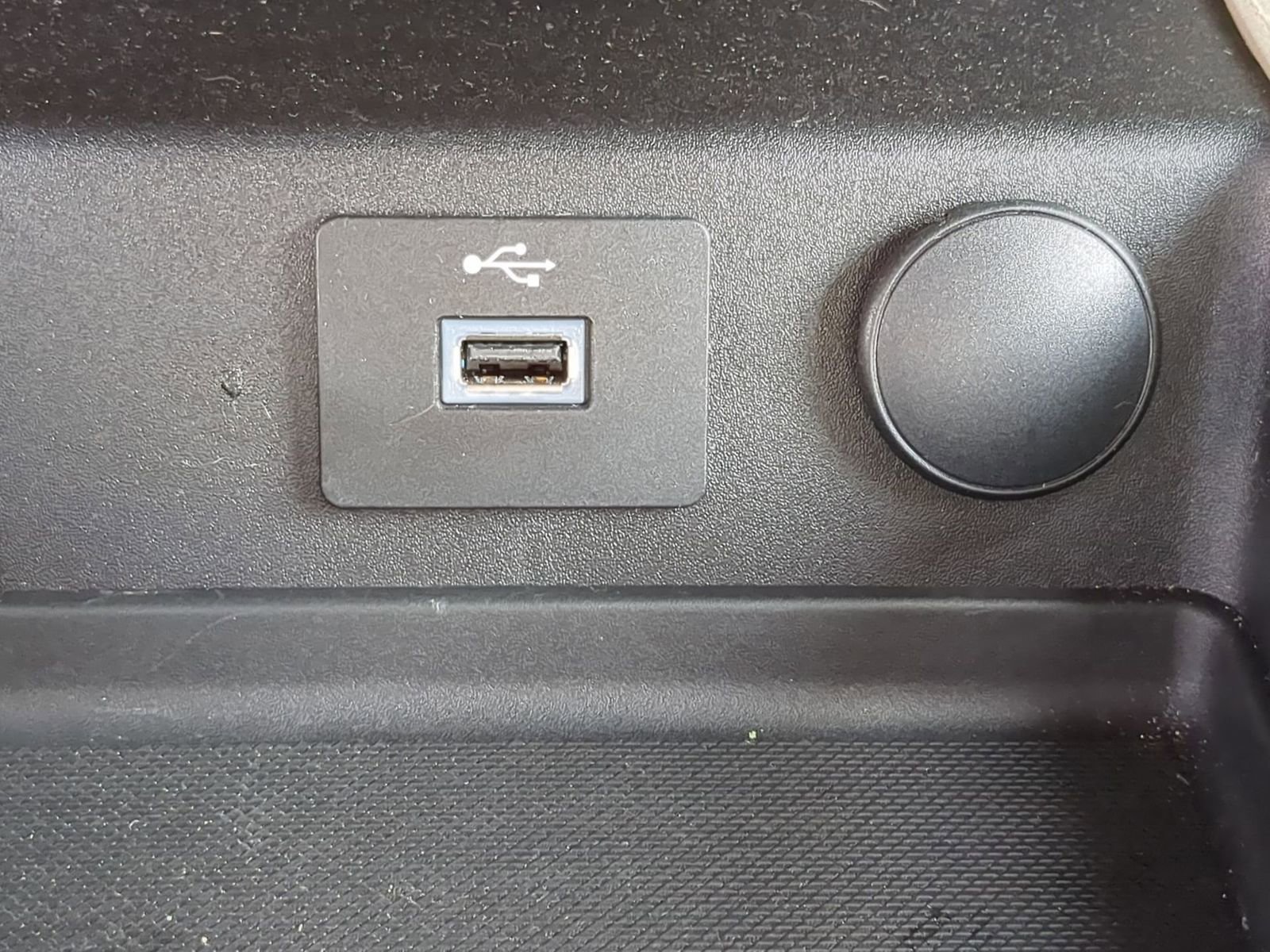 Used 2017 Ford Fusion SE image 33