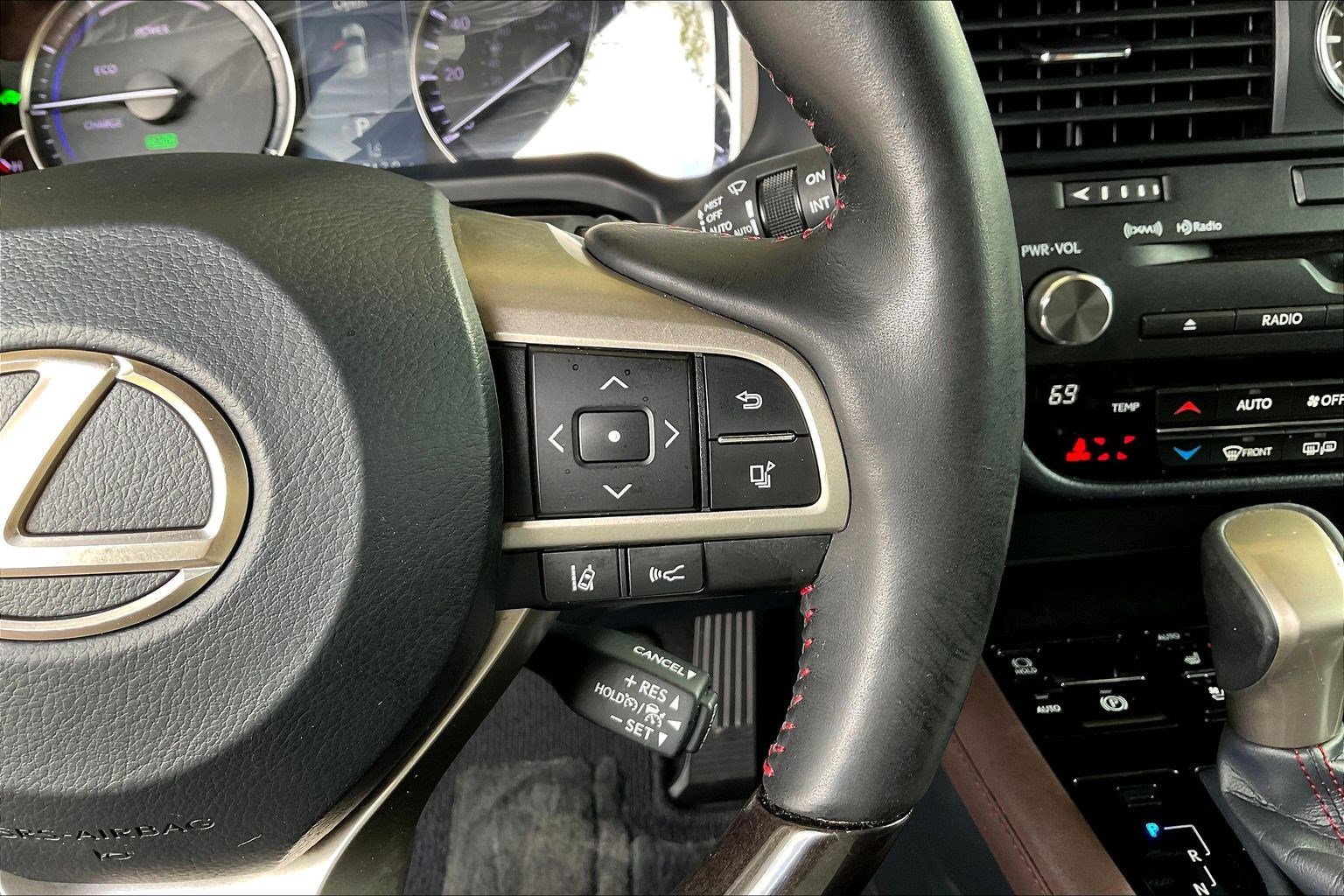 Used 2019 Lexus RX 450hL Luxury image 12
