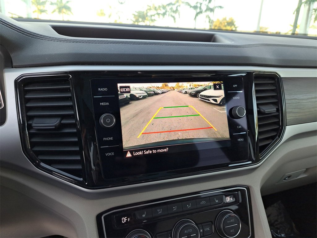 Used 2023 Volkswagen Atlas SE w/ Panoramic Sunroof Package image 24