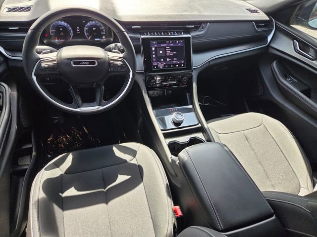 Certified 2025 Jeep Grand Cherokee L Laredo w/ Luxury Tech Group I image 8