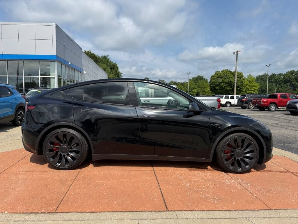 Used 2023 Tesla Model Y Long Range AWD/4WD image 6