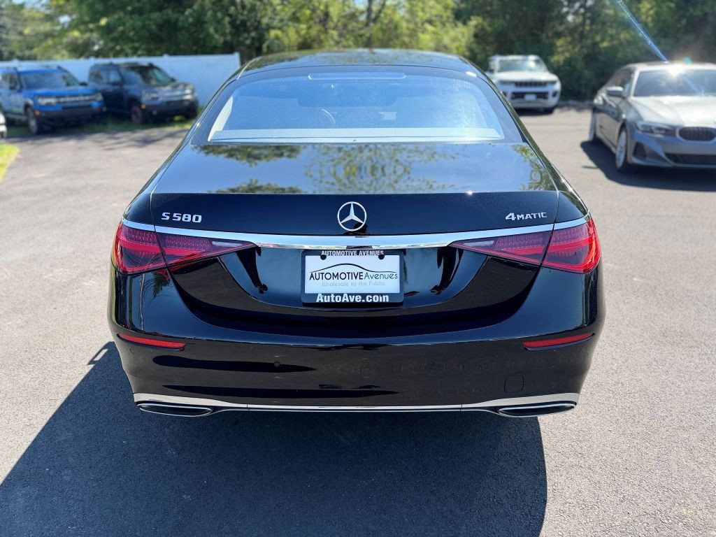 Used 2023 Mercedes-Benz S 580 4MATIC Sedan image 4