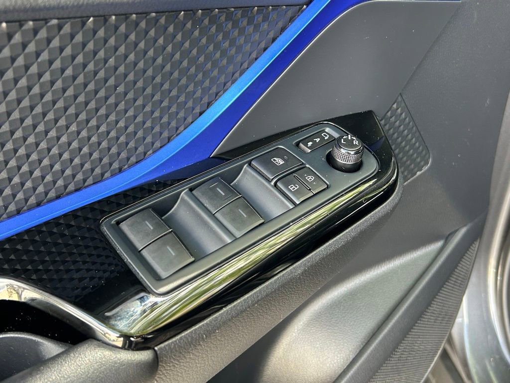 Used 2021 Toyota C-HR XLE image 22