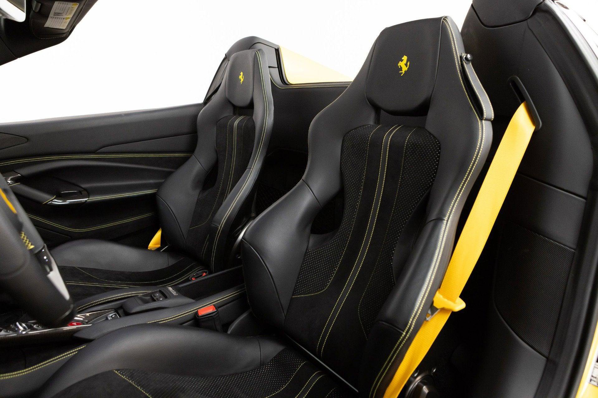 Certified 2021 Ferrari F8 Tributo RWD image 3