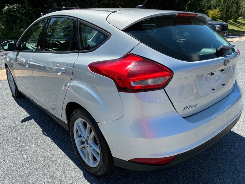 Used 2017 Ford Focus SE FWD image 6