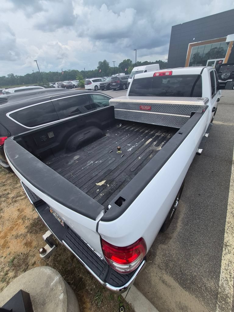 Used 2022 RAM 3500 Tradesman w/ Chrome Appearance Group AWD/4WD image 5