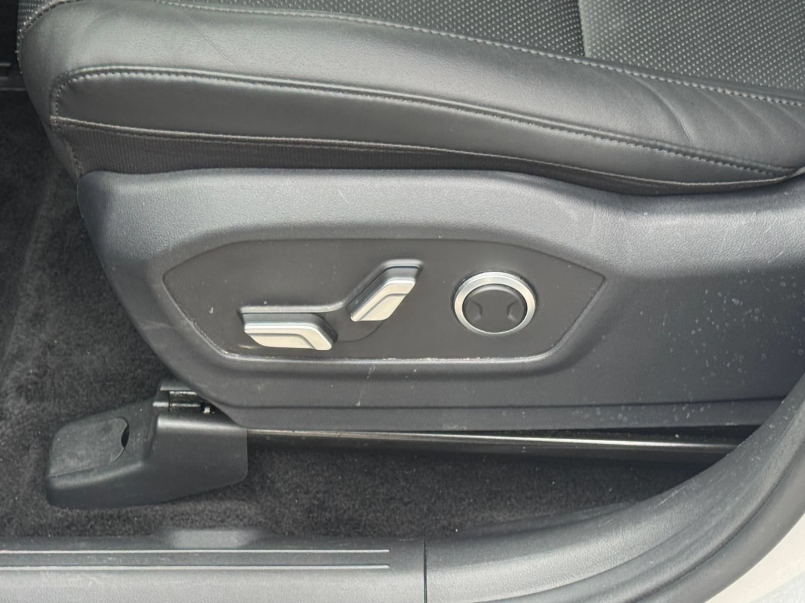 Used 2025 Hyundai Santa Fe SEL AWD/4WD image 18