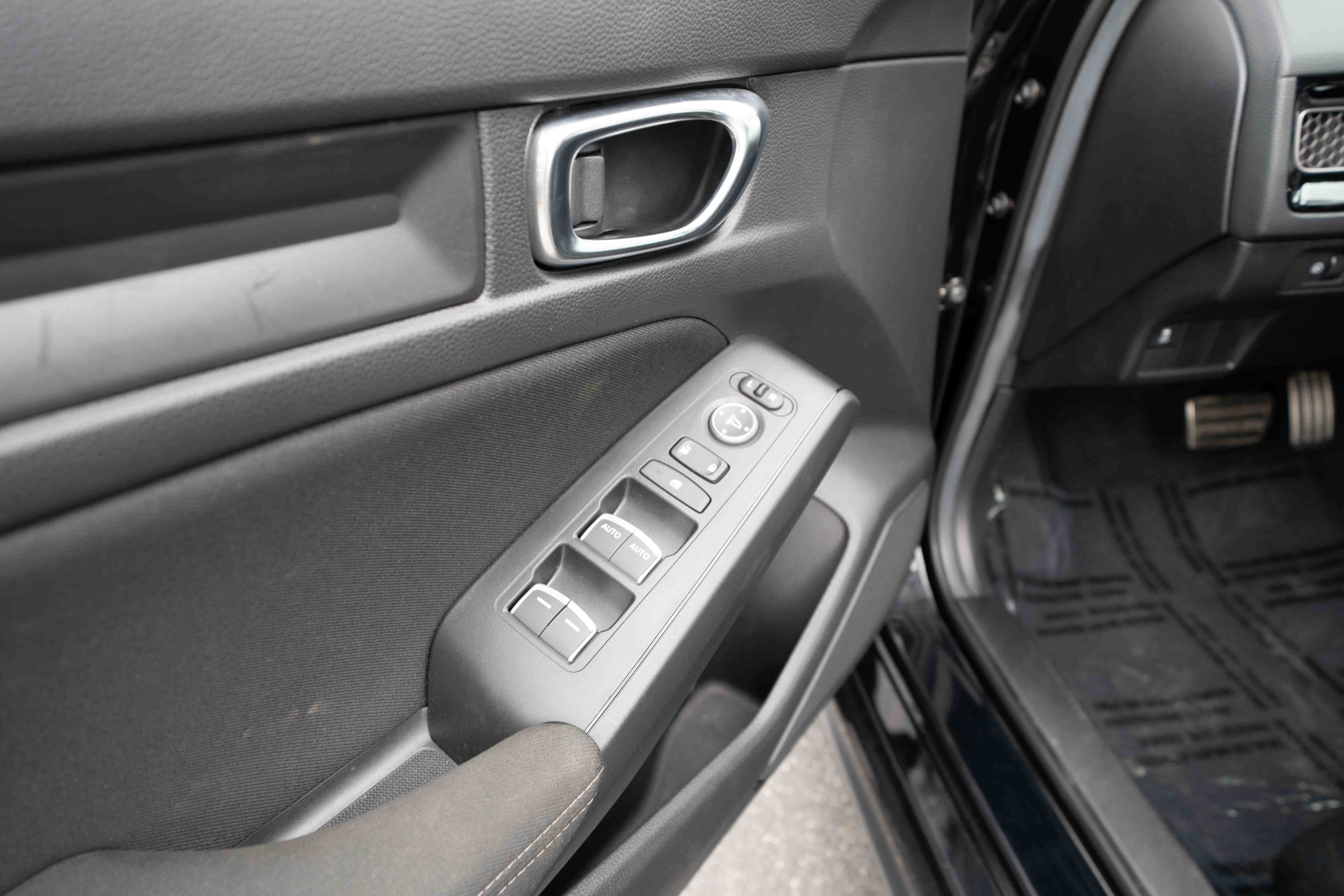 Used 2025 Honda Civic Sport image 7