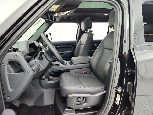 New 2026 Land Rover Defender 110 X-Dynamic SE AWD/4WD image 21