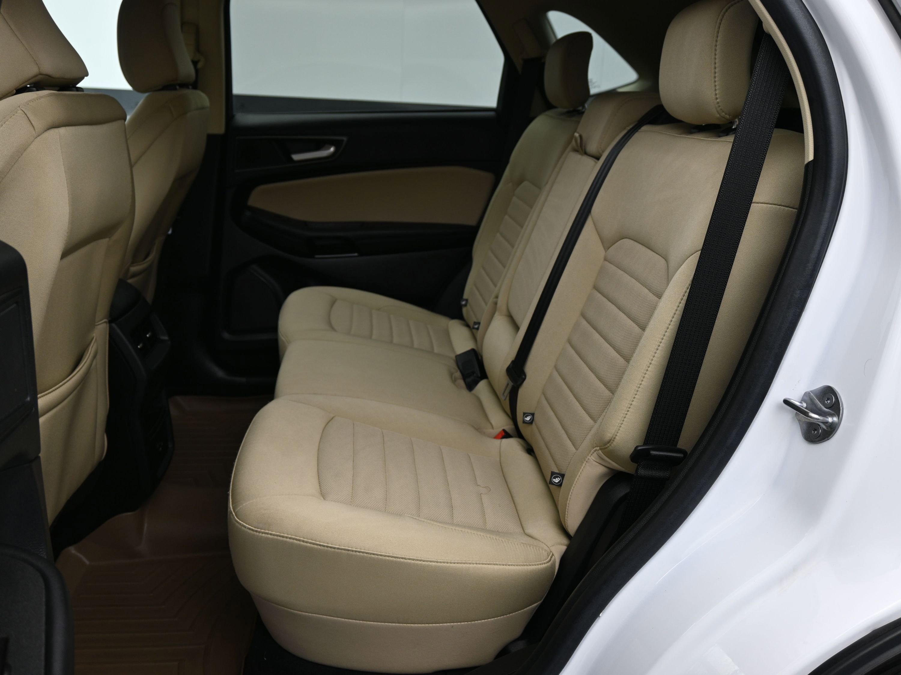 Used 2021 Ford Edge SE image 13