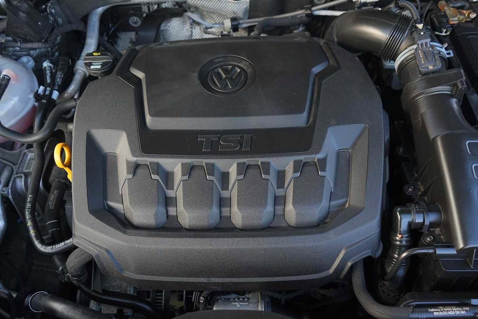 Used 2018 Volkswagen Tiguan SEL image 9