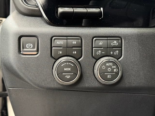 New 2026 Chevrolet Silverado 2500 ZR2 AWD/4WD image 33