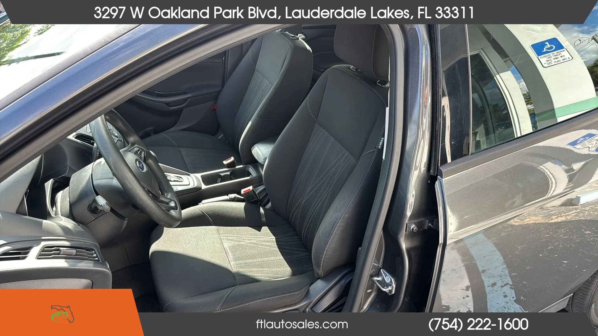 Used 2018 Ford Focus SE FWD image 22