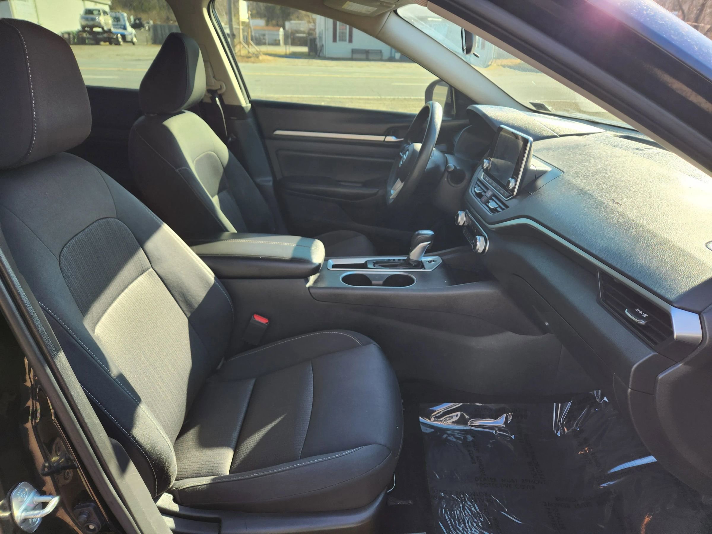 Used 2022 Nissan Altima 2.5 SV image 16