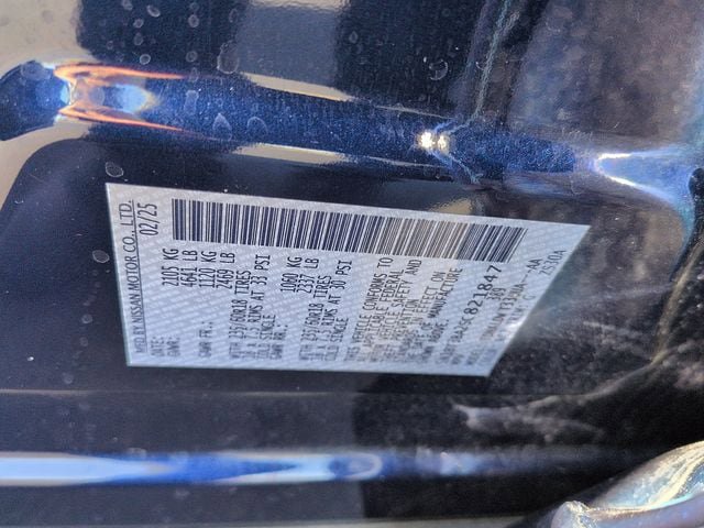 Used 2025 Nissan Rogue SV image 14