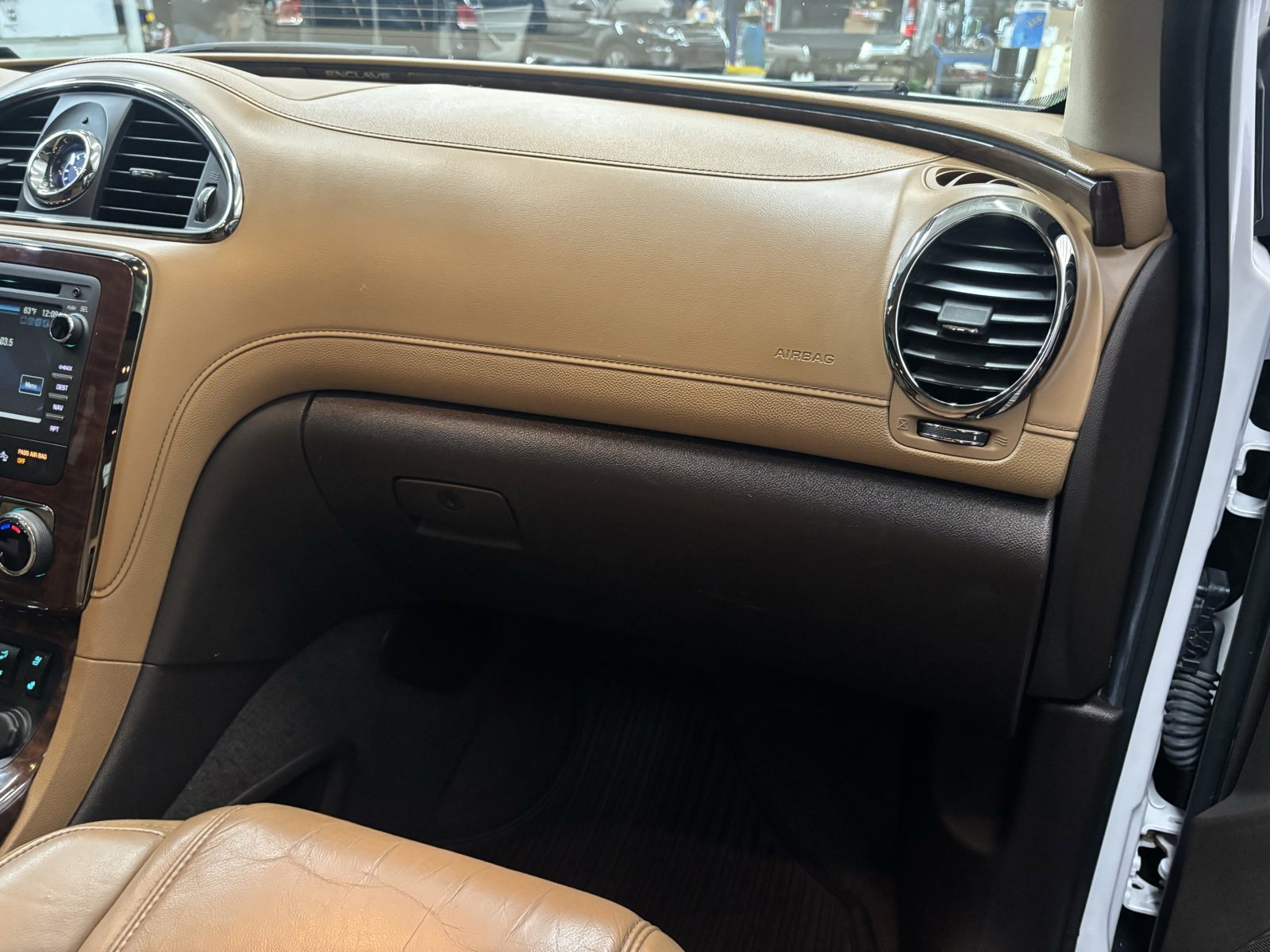 Used 2016 Buick Enclave Premium w/ Experience Buick Package image 29