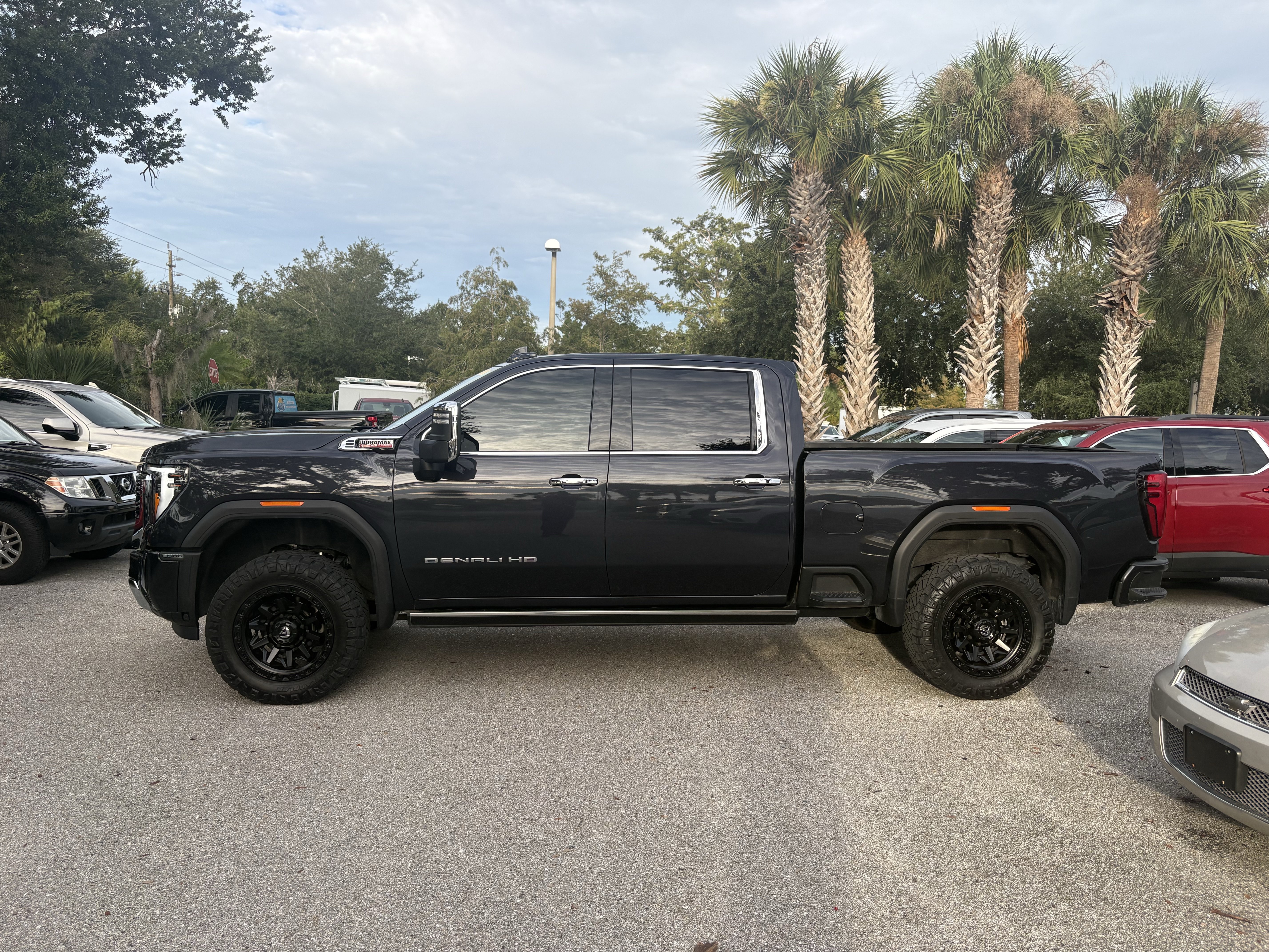 Used 2024 GMC Sierra 3500 Denali w/ Denali Reserve Package AWD/4WD image 4