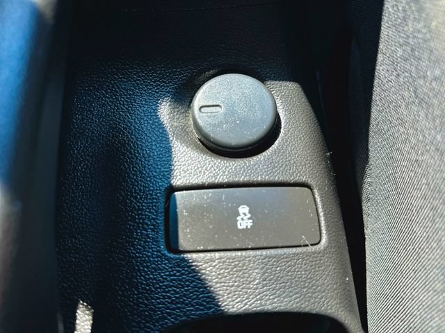 Used 2015 Chevrolet Sonic LT FWD image 32