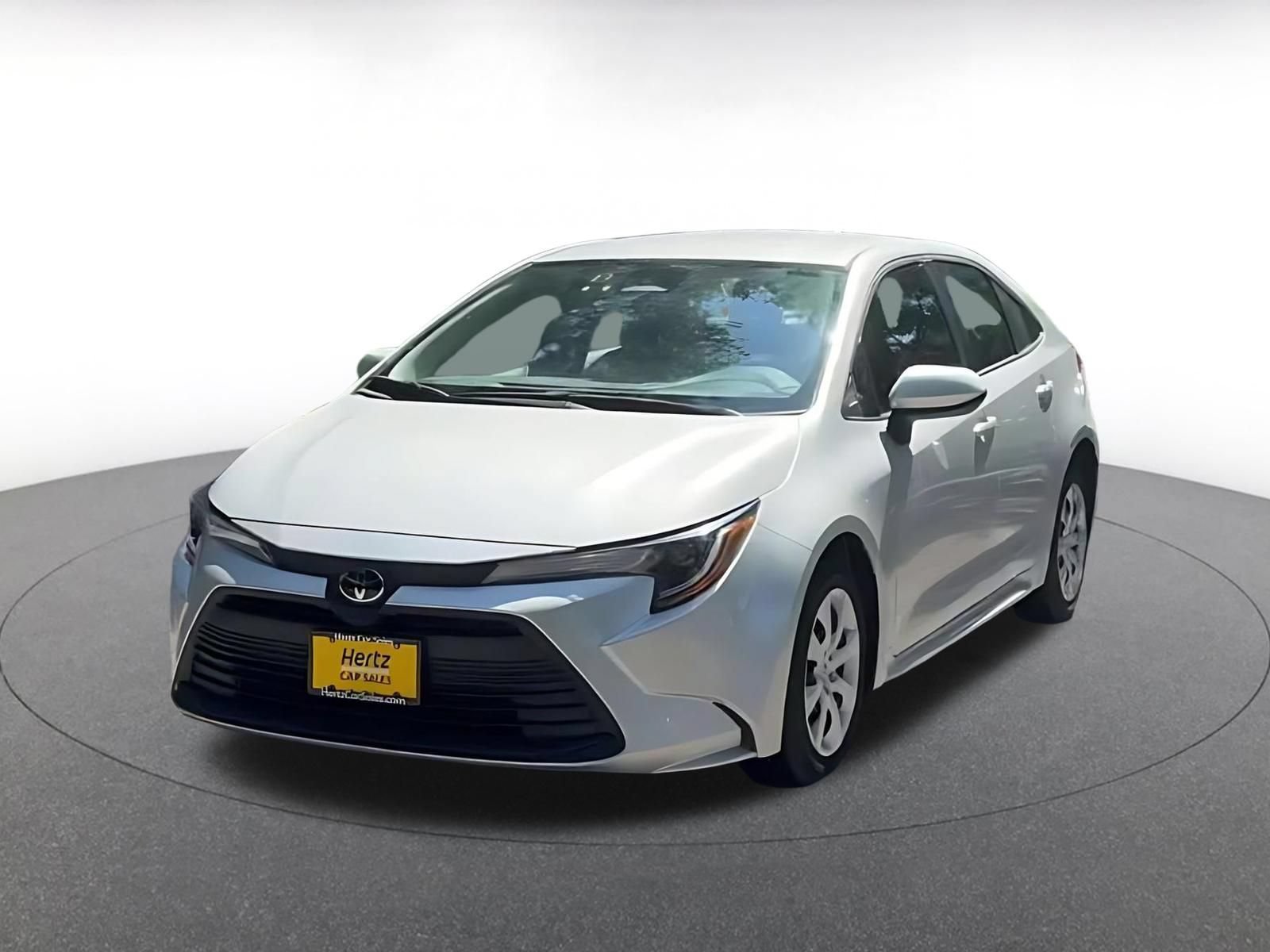 Used 2025 Toyota Corolla LE FWD image 6