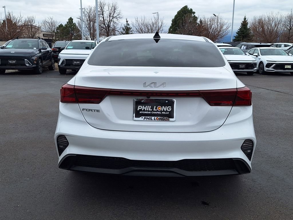 Used 2022 Kia Forte LXS image 4