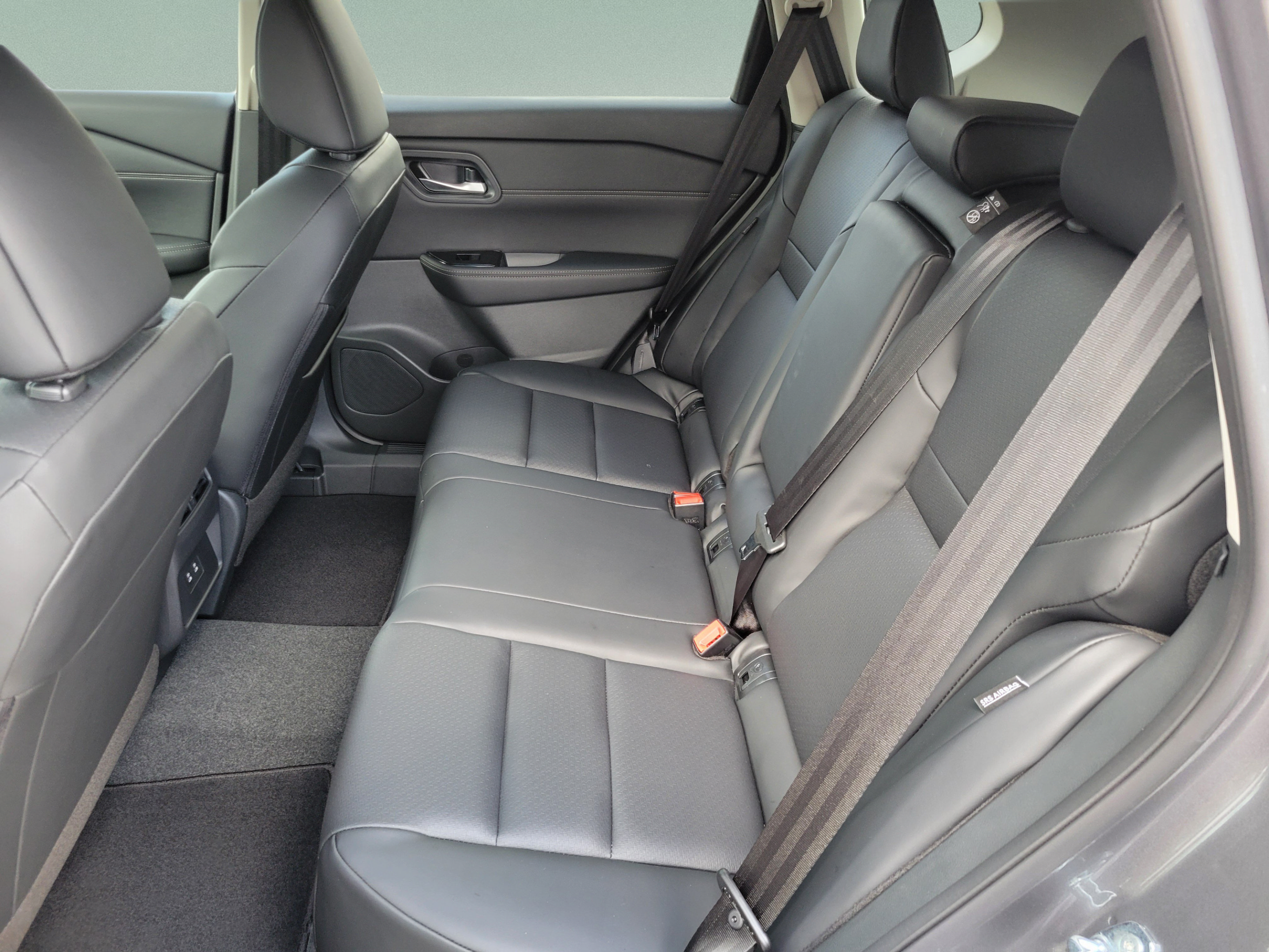 New 2026 Nissan Rogue Dark Armor FWD image 11