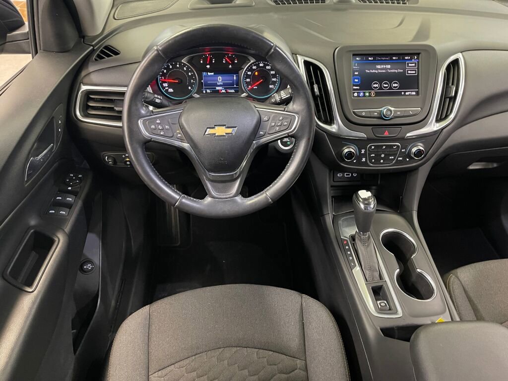 Used 2020 Chevrolet Equinox LT w/ Driver Convenience Package image 2