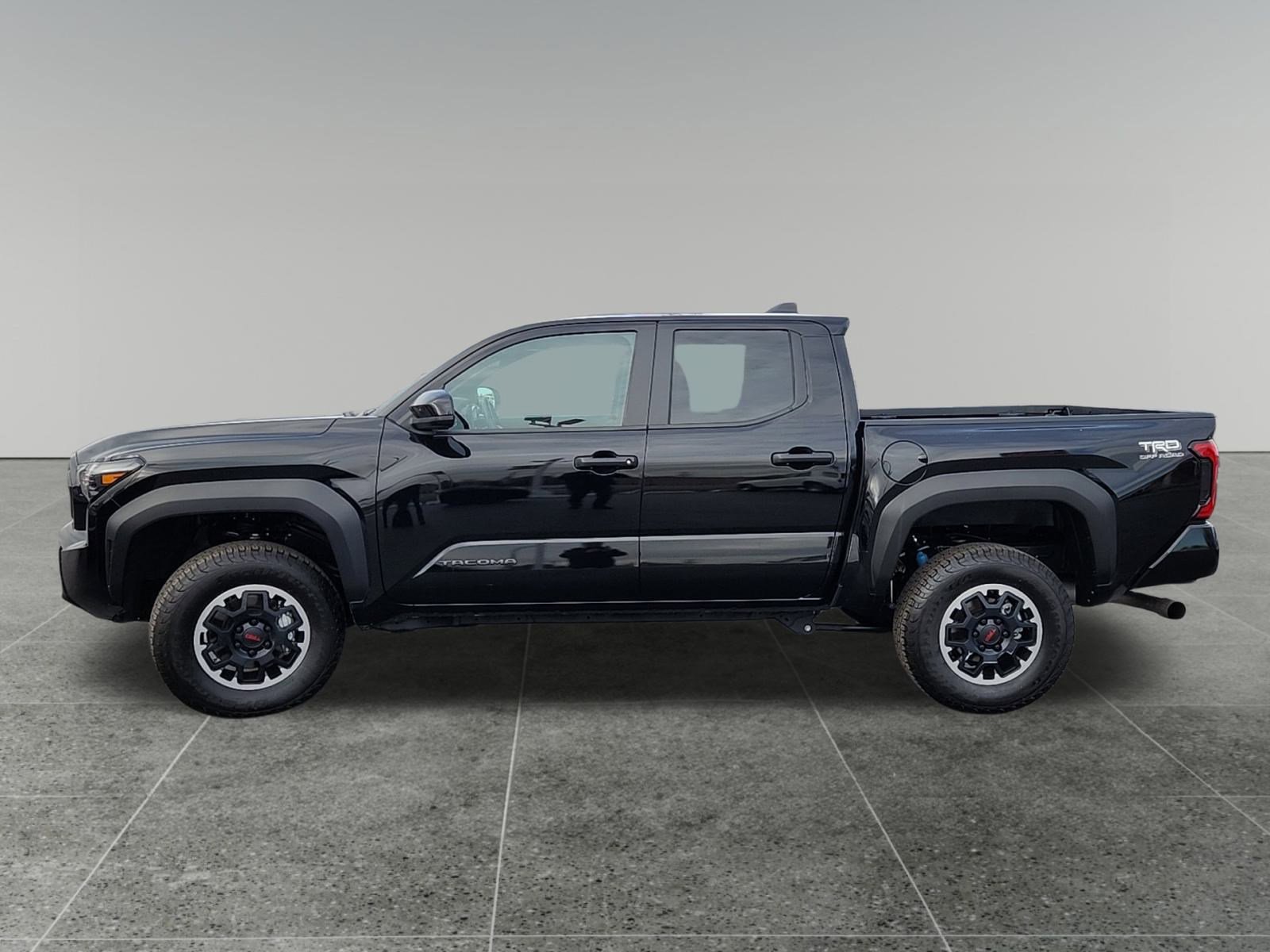 Used 2024 Toyota Tacoma TRD Off-Road image 4