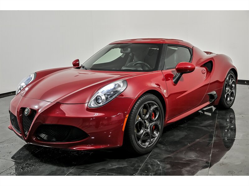 Used 2015 Alfa Romeo 4C Coupe w/ Leather Interior Group RWD image 5